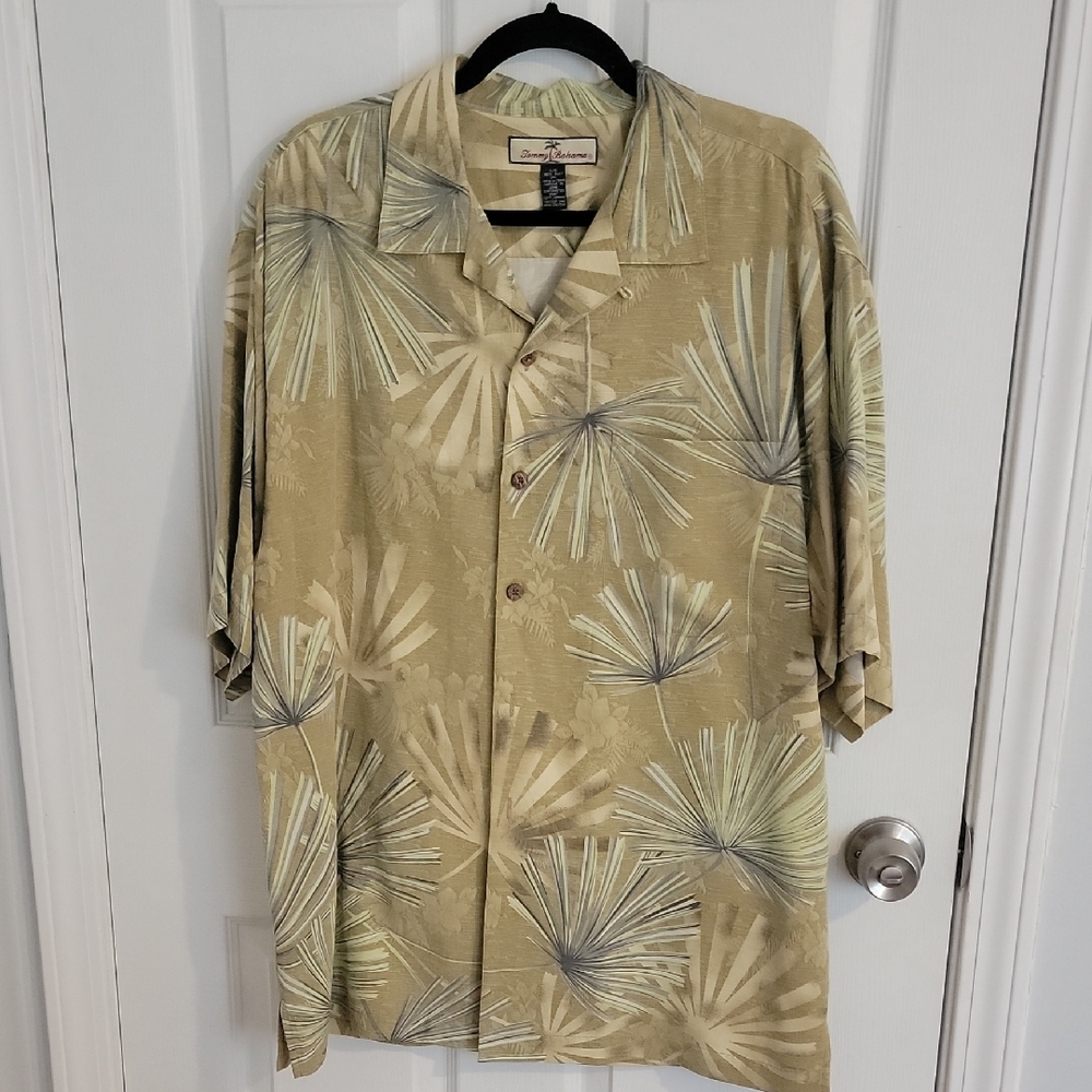 Tommy Bahama Tan and Green Lightweight Jacket